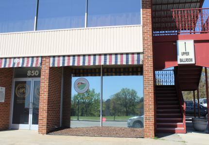 850 Main St.